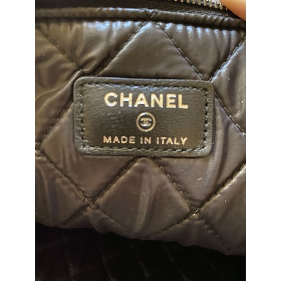 SOLD Chanel Boy O Case Clutch Quilted Caviar Large - Picture 3 of 8